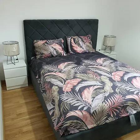 Jr Lux Apartman Stara Pazova Exterior photo