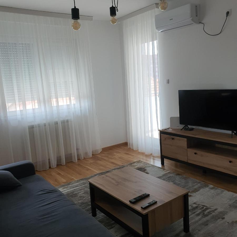 Jr Lux Stara Pazova