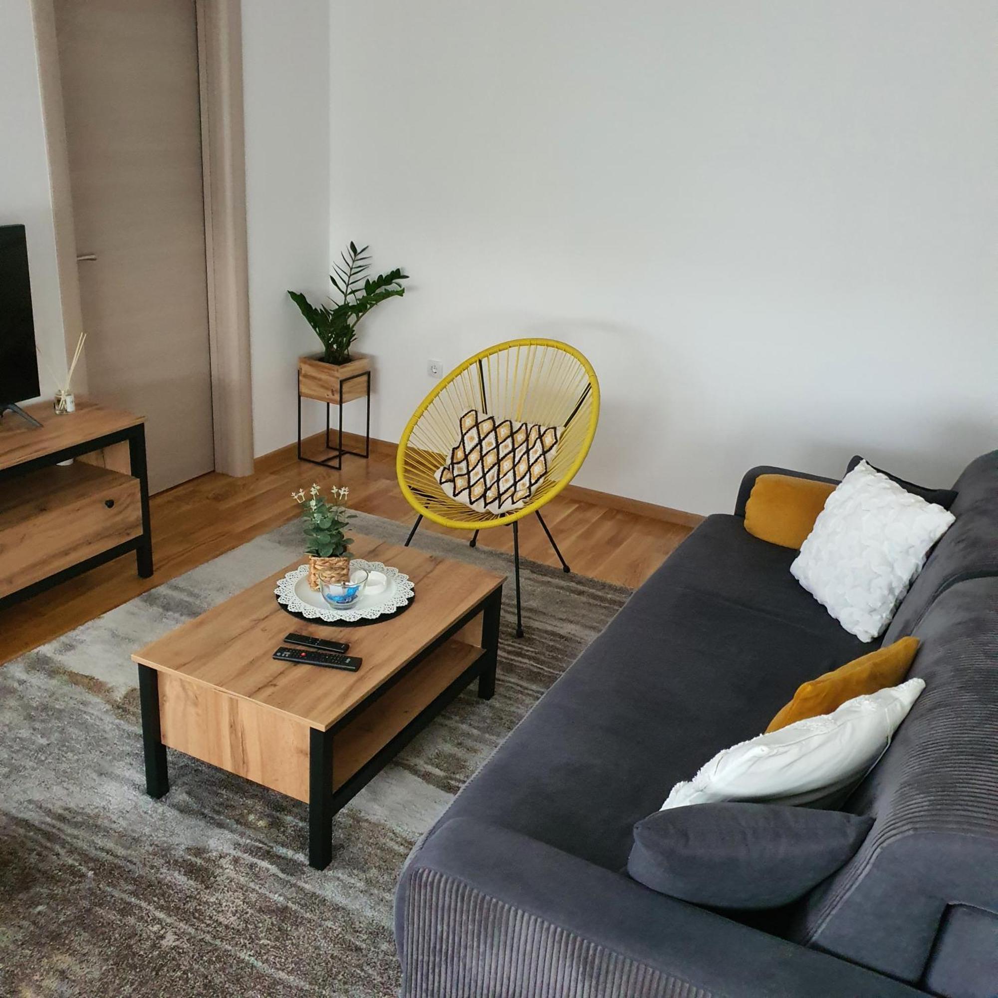 Jr Lux Apartment Stara Pazova