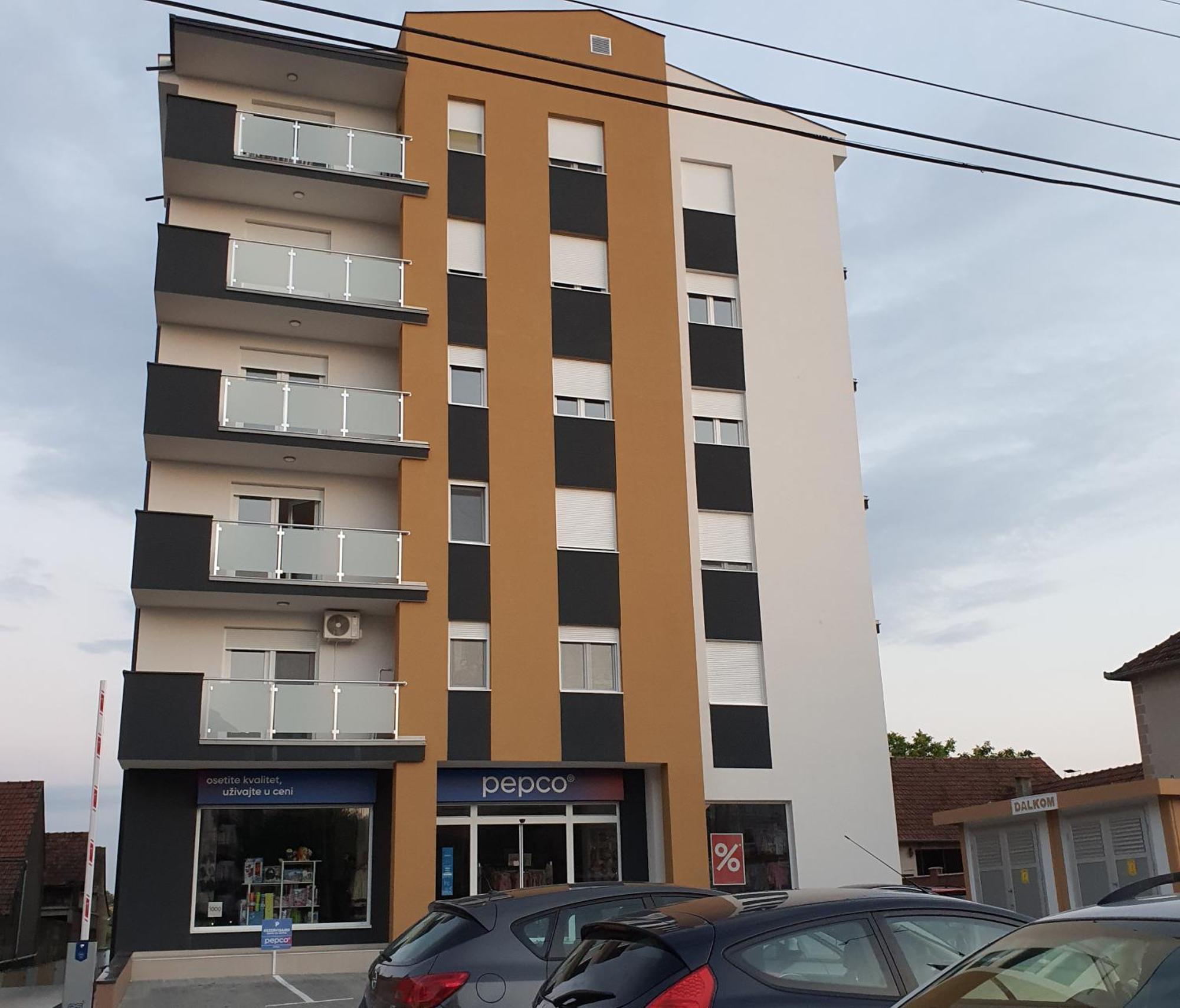 Jr Lux * Stara Pazova