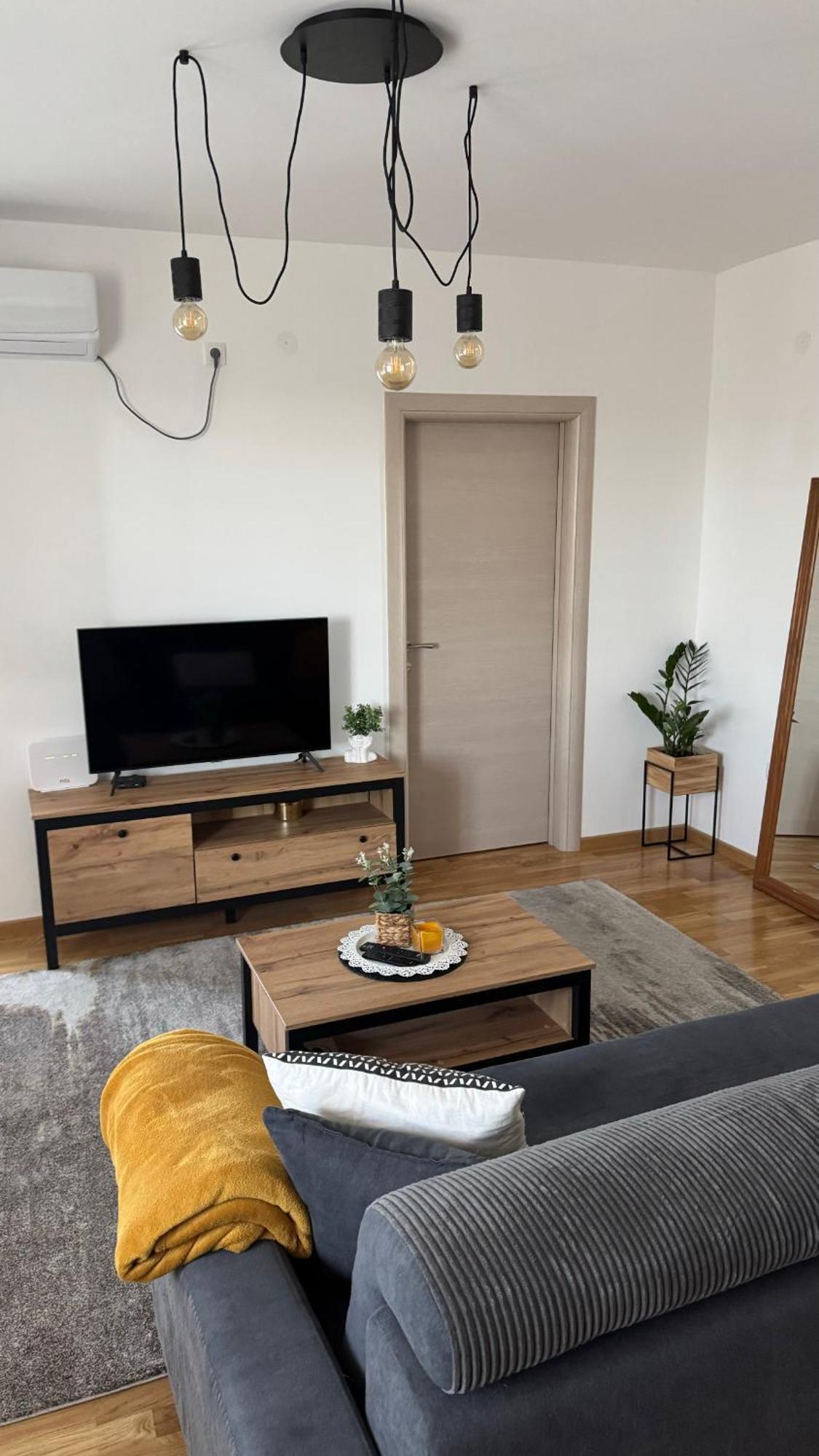 Jr Lux Apartment Stara Pazova